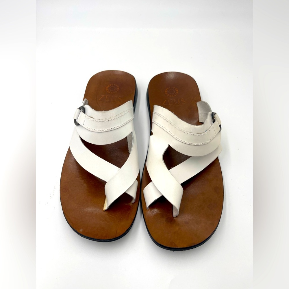 Zeus Artisanal man sandal, slipper style, made of Italian leathers.